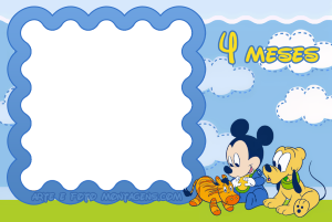 Moldura Álbum do Bebê - Mickey 4 Meses Mickey bebê, Pluto, Tigrão, texto '4 MESES', moldura azul ondulada, fundo céu nuvens.