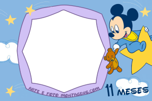 Moldura Álbum do Bebê - Mickey 11 Meses Mickey bebê estrela, ursinho, texto '11 MESES', moldura octogonal, fundo azul estrelas nuvens.