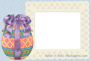 Moldura Comemorativa - Páscoa Ovo Laço Ovo Páscoa estampado com laço, moldura bege, fundo azul.