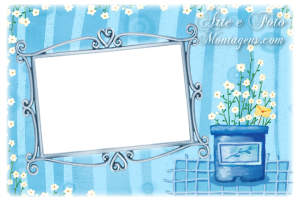 Moldura Diversas - Vaso Flores Vaso com flores brancas, fundo azul claro.