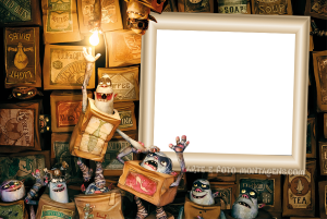 Moldura Personagens - Boxtrolls Personagens Boxtrolls, caixas papelão, lâmpada, moldura quadrada bege, fundo marrom embalagens antigas.