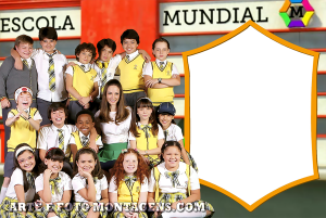 Moldura Personagens - Carrossel Turma Elenco Carrossel Escola Mundial, frente escola, moldura marrom formato escudo, listras.