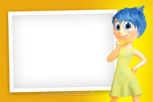 Moldura Personagens - Divertidamente Alegria Joy Alegria Divertida Mente sorrindo, moldura retangular borda branca (polaroid), fundo amarelo.