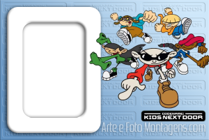 Moldura Personagens - Knd A Turma Do Bairro Turma do Bairro (KND), poses ação, moldura retangular vertical branca borda preta, fundo azul logo.
