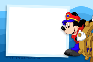 Moldura Personagens - Mickey Marinheiro Mickey Mouse marinheiro, timão navio, moldura retangular preta borda branca (polaroid), fundo ondas azuis.