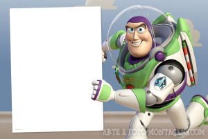 Moldura Personagens - Toy Story Buzz Lightyear Buzz Lightyear (Toy Story) correndo, moldura retangular vertical branca inclinada, fundo quarto Andy.
