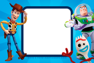 Moldura Personagens - Toy Story Woody Buzz Garfinho Woody, Buzz Lightyear, Garfinho (Toy Story), moldura azul escura cantos arredondados, fundo azul raios.