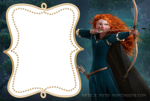 Moldura Personagens - Valente Princesa Merida (Valente), arco flecha, moldura bege formato escudo borda pontilhada, fundo floresta escura.